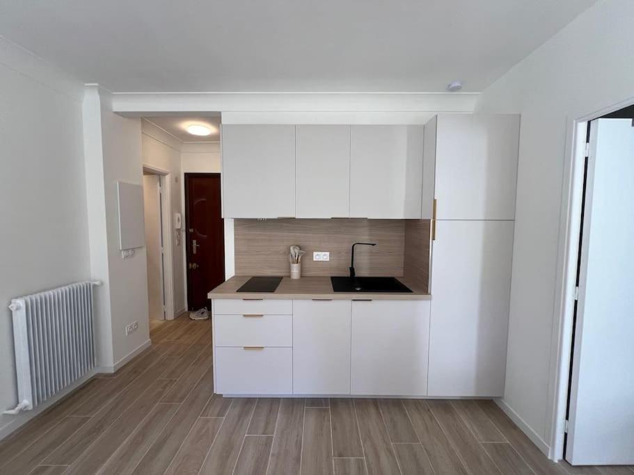 Magnifique T2 Proche Mer Et Ville Refait A Neuf Avec Terrasse Menton Exterior photo