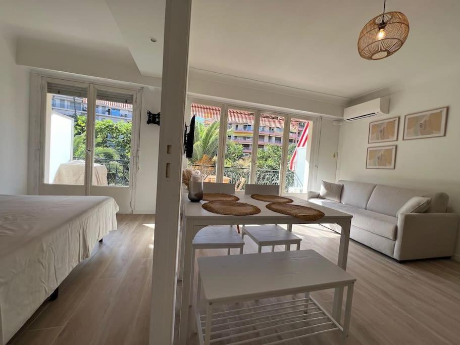 Magnifique T2 Proche Mer Et Ville Refait A Neuf Avec Terrasse Menton Exterior photo